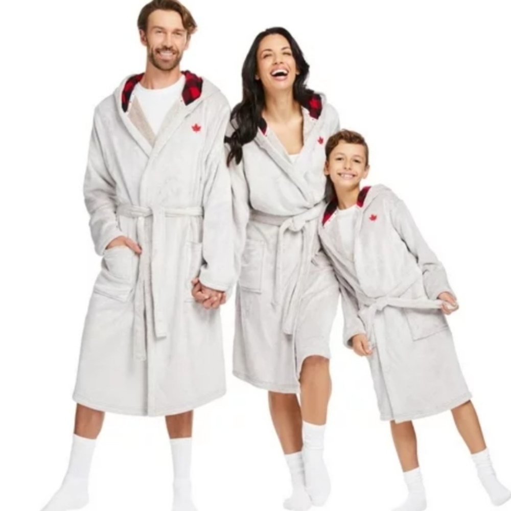 NWT New in Package CANADIANA PLUSH FLEECE ROBE KID'S Size LARGE 10/12